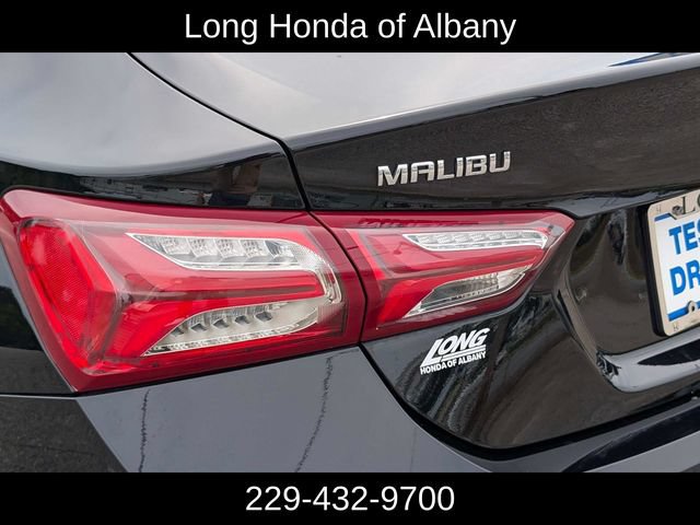 Used 2022 Chevrolet Malibu LT FWD image 9