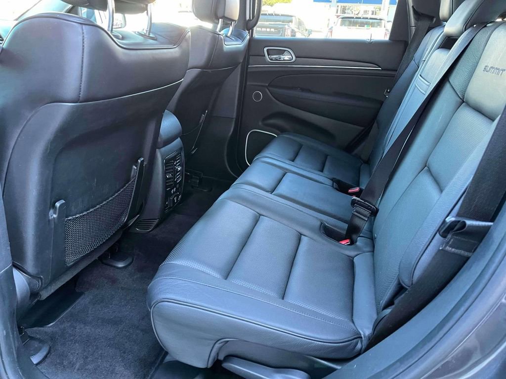 Used 2018 Jeep Grand Cherokee Summit image 16