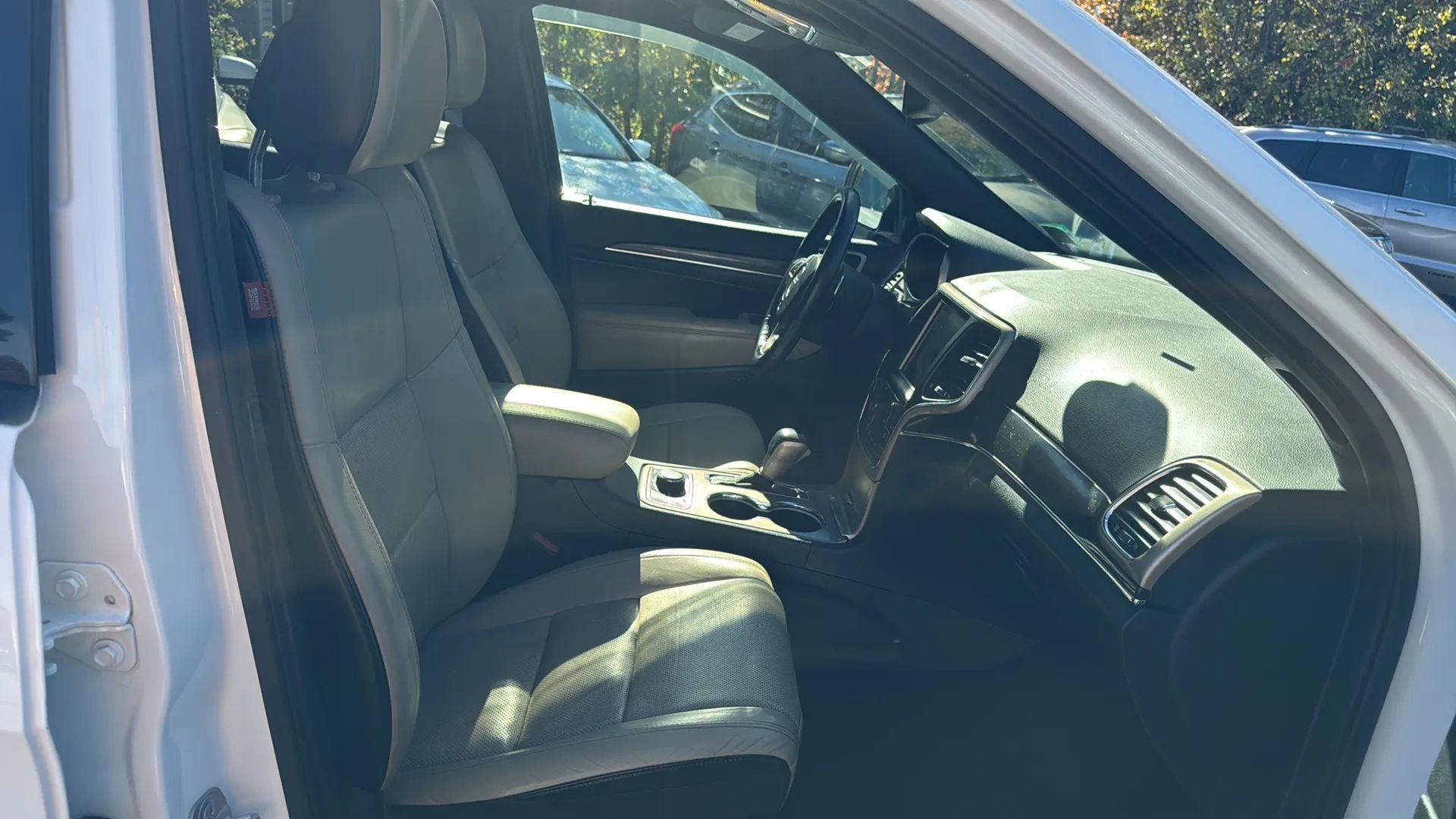 Used 2016 Jeep Grand Cherokee Limited 75th Anniversary image 12