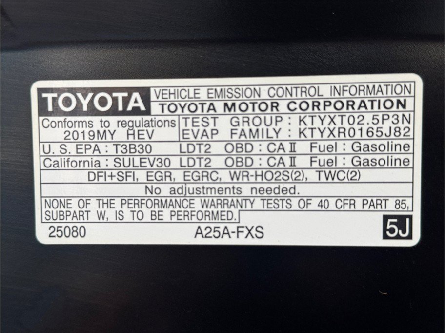 Used 2019 Toyota RAV4 LE w/ Carpet Mat Package AWD/4WD image 27