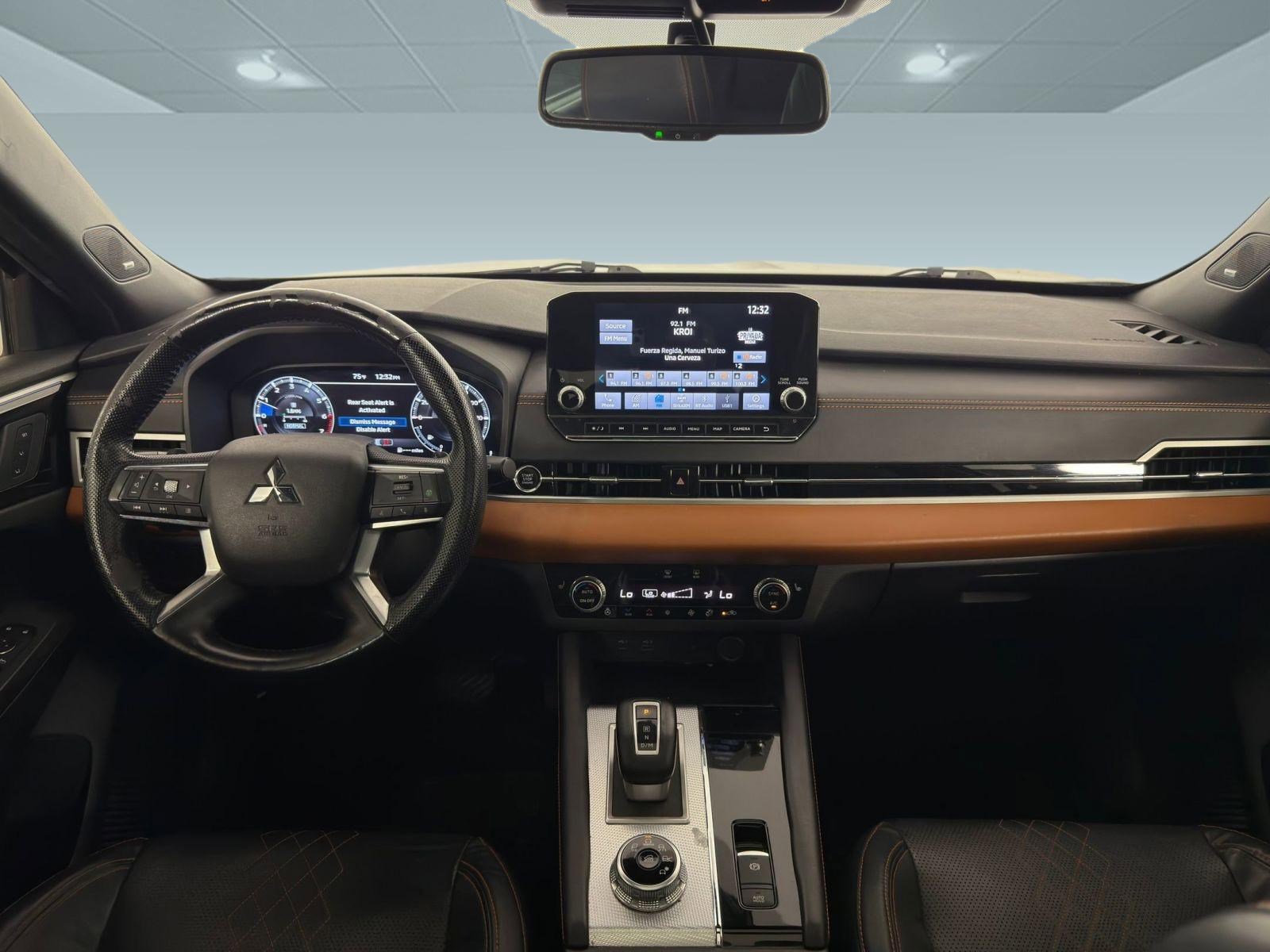 Used 2022 Mitsubishi Outlander SEL image 15