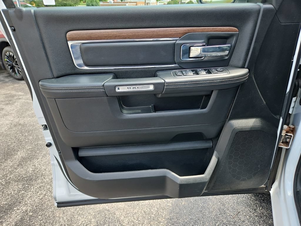 Used 2014 RAM 1500 Laramie w/ Convenience Group AWD/4WD image 11