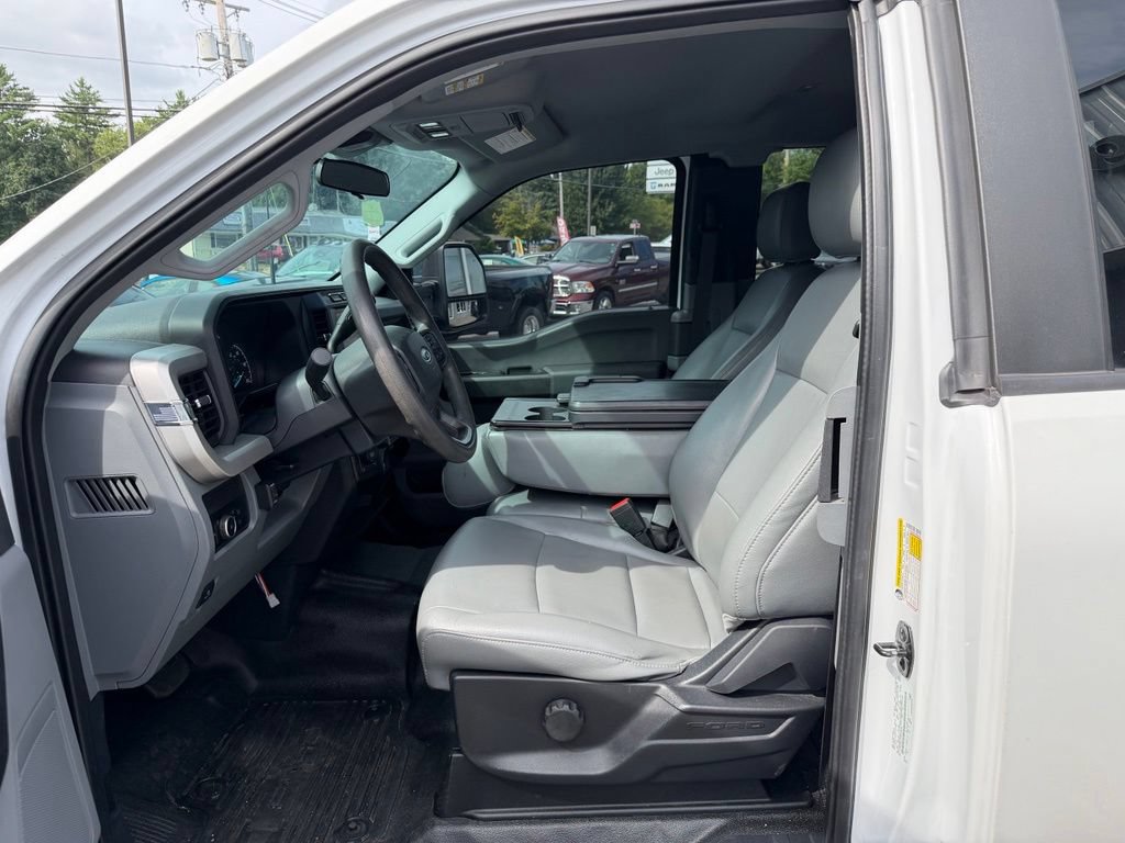 Used 2023 Ford F350 XL w/ Snow Plow Prep Package AWD/4WD image 9