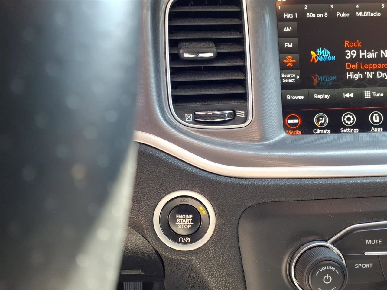 Used 2022 Dodge Charger SXT image 14