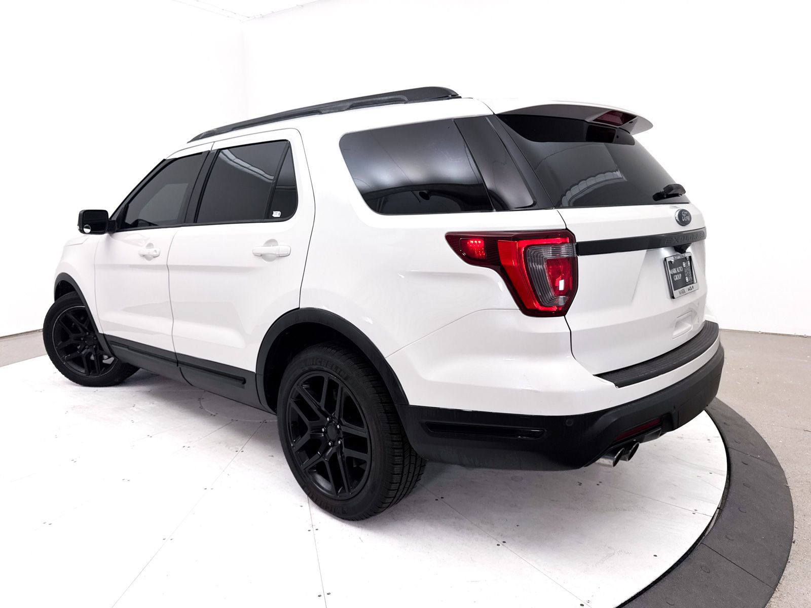Used 2019 Ford Explorer Sport w/ Equipment Group 401A AWD/4WD image 2