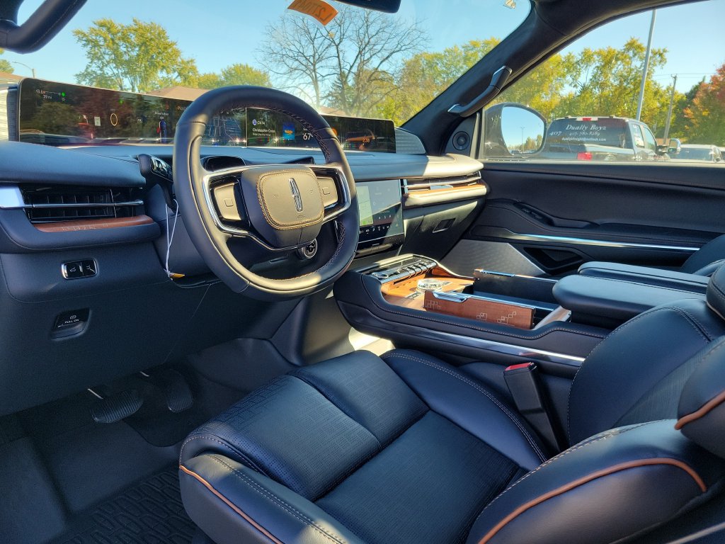 New 2027 Lincoln Navigator L Black Label AWD/4WD image 22