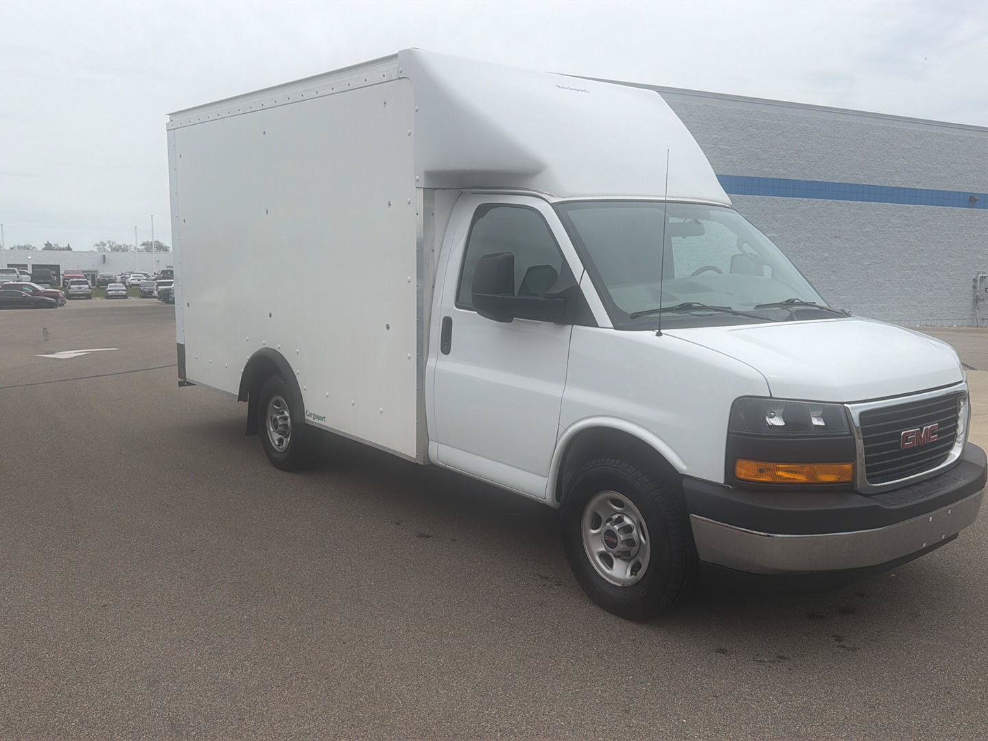 Used 2022 GMC Savana 3500 w/ Power Convenience Package RWD image 7
