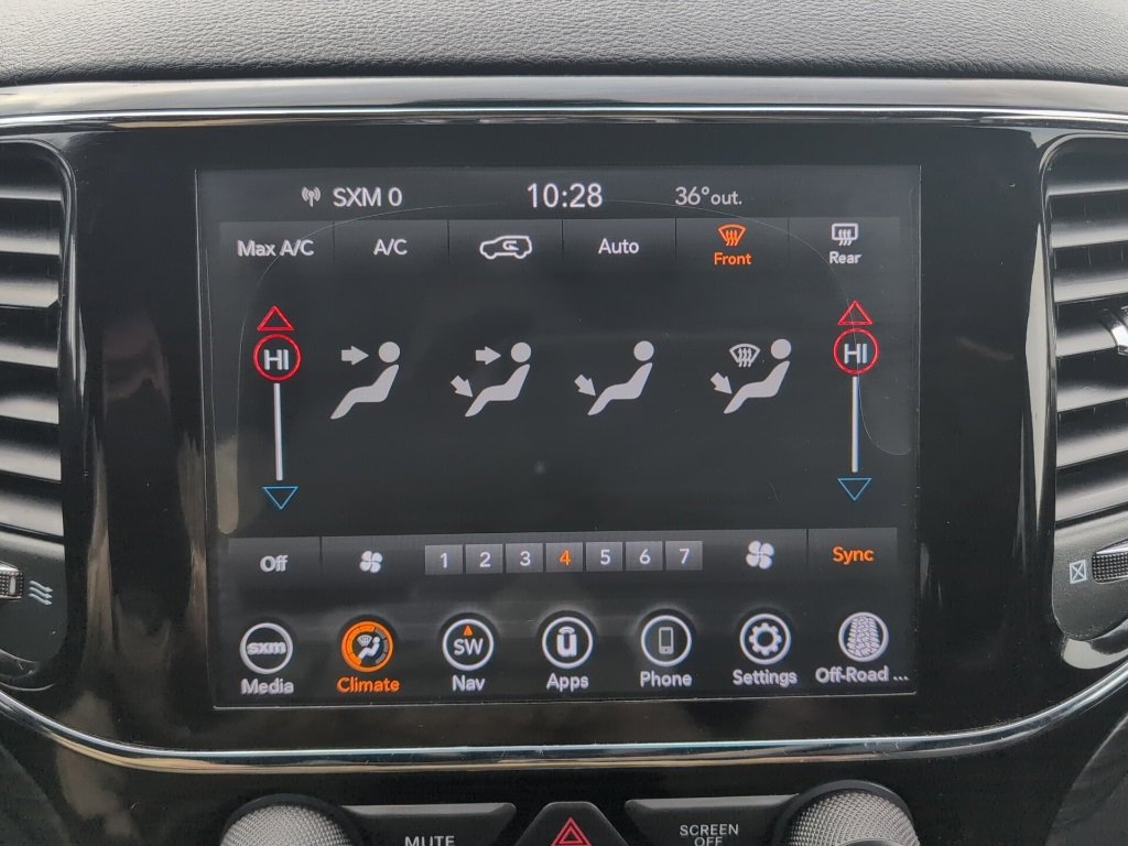 Used 2020 Jeep Grand Cherokee Laredo w/ 18" Wheel & 8.4" Radio Group image 34