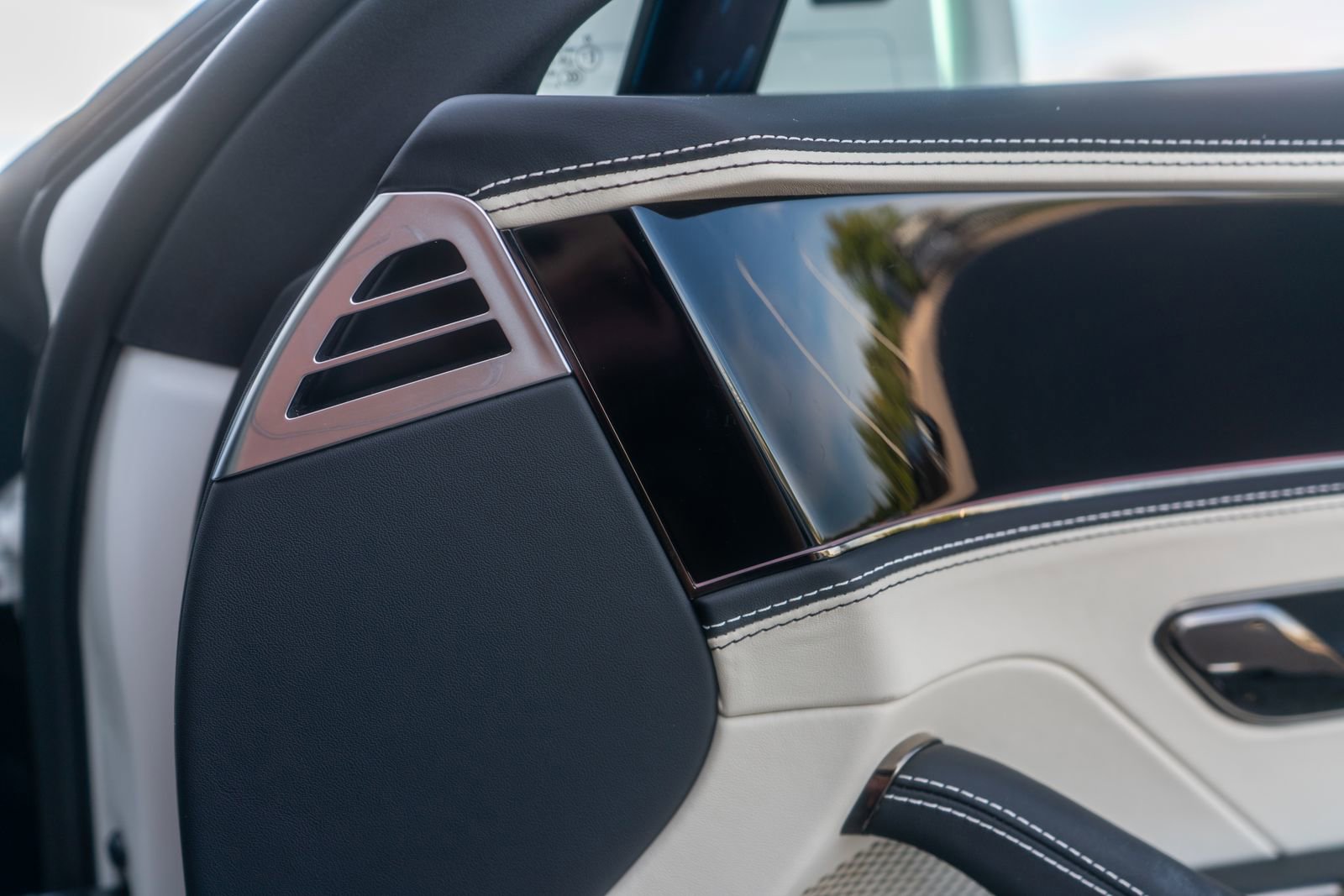 New 2026 Bentley Flying Spur Plug-In Hybrid image 44