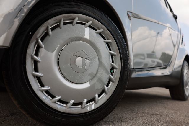 Used 2012 smart fortwo pure image 26