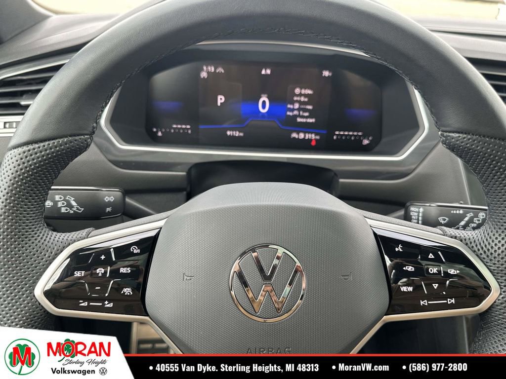Used 2024 Volkswagen Tiguan SE R-Line AWD/4WD image 25