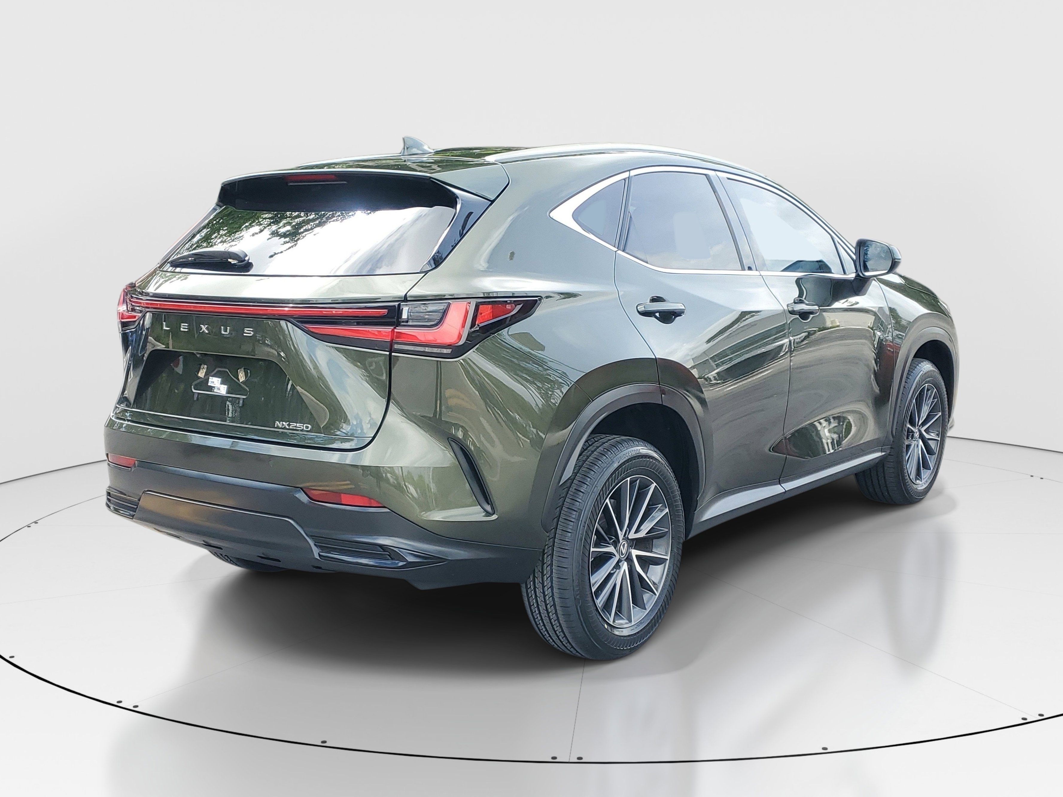 Used 2024 Lexus NX 250 FWD w/ Towing Package (2000 Lbs) image 7