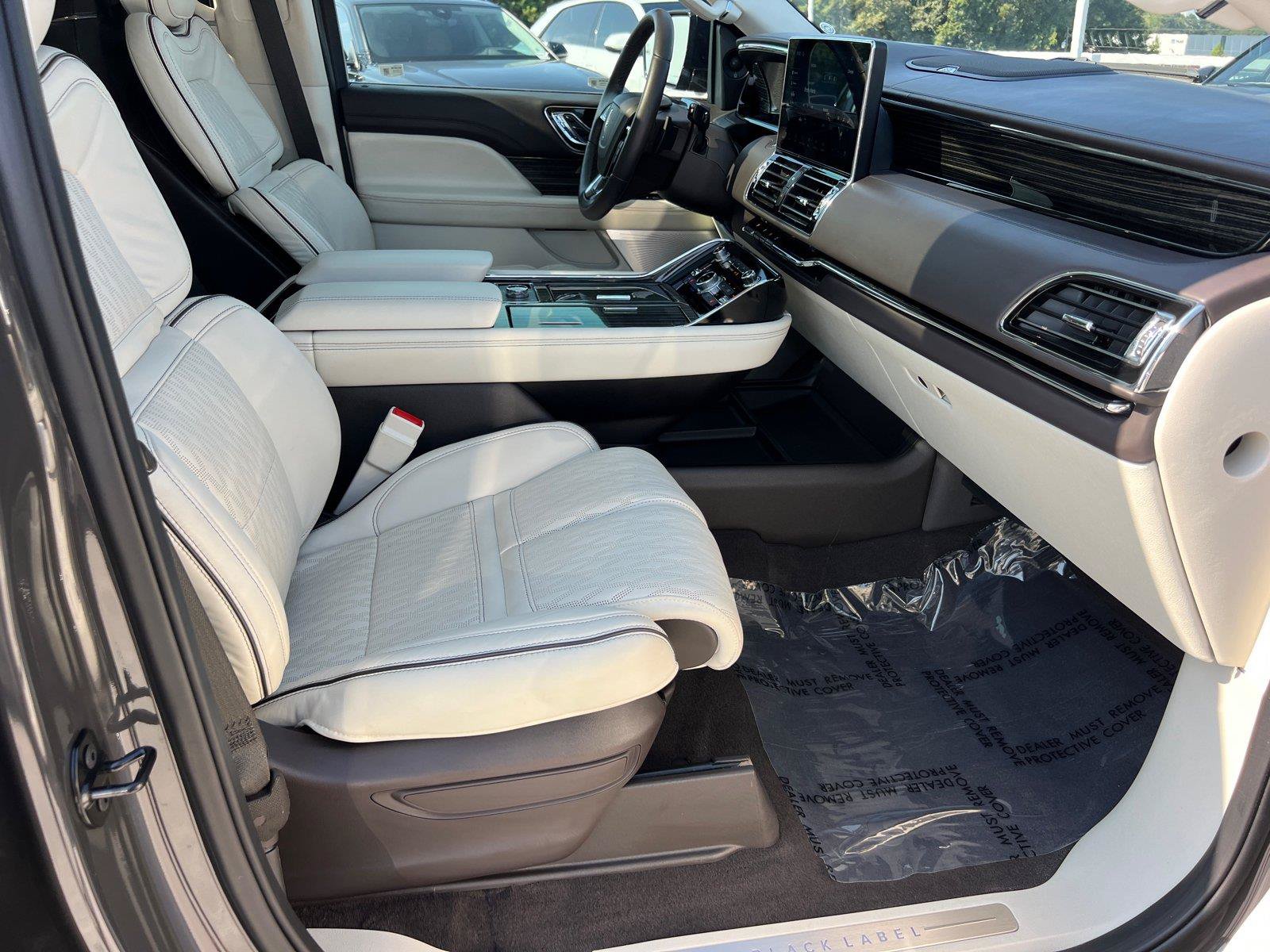 Used 2024 Lincoln Navigator Black Label AWD/4WD image 13