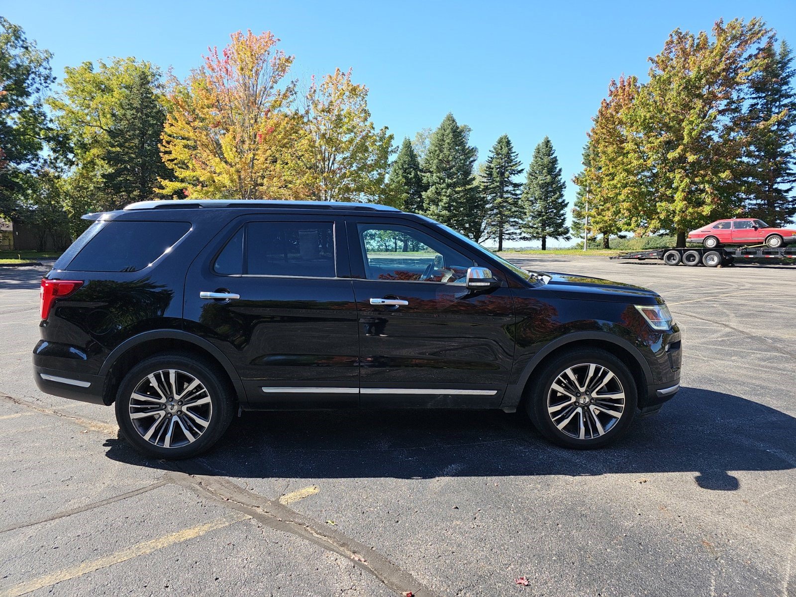 Used 2019 Ford Explorer Platinum AWD/4WD image 7