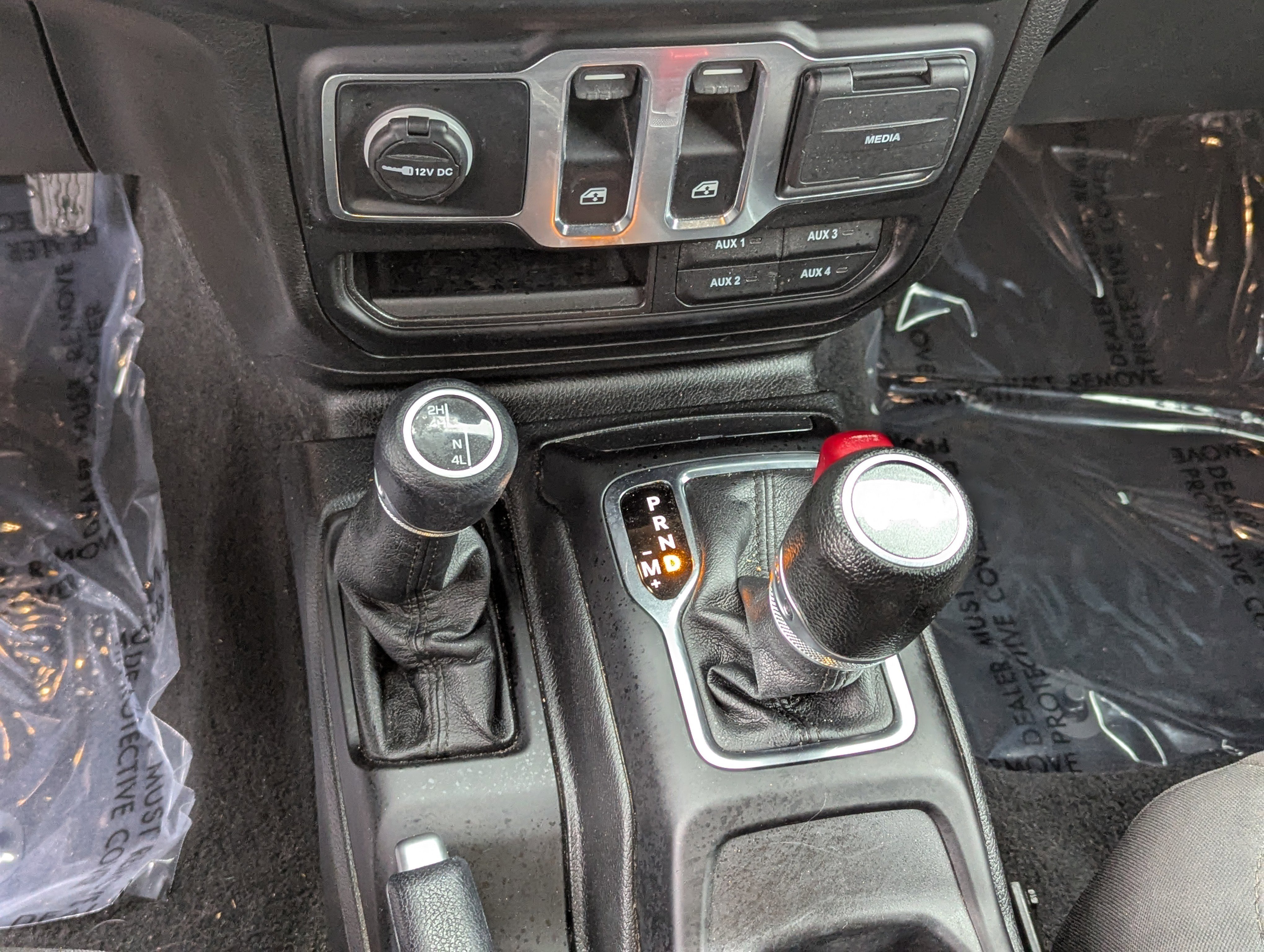 Used 2023 Jeep Wrangler Sport S image 21