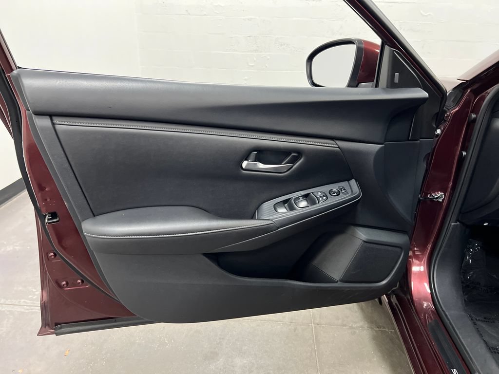 Used 2024 Nissan Sentra SV FWD image 13
