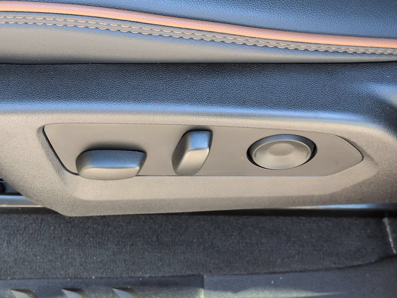 Used 2024 GMC Canyon AT4 AWD/4WD image 20