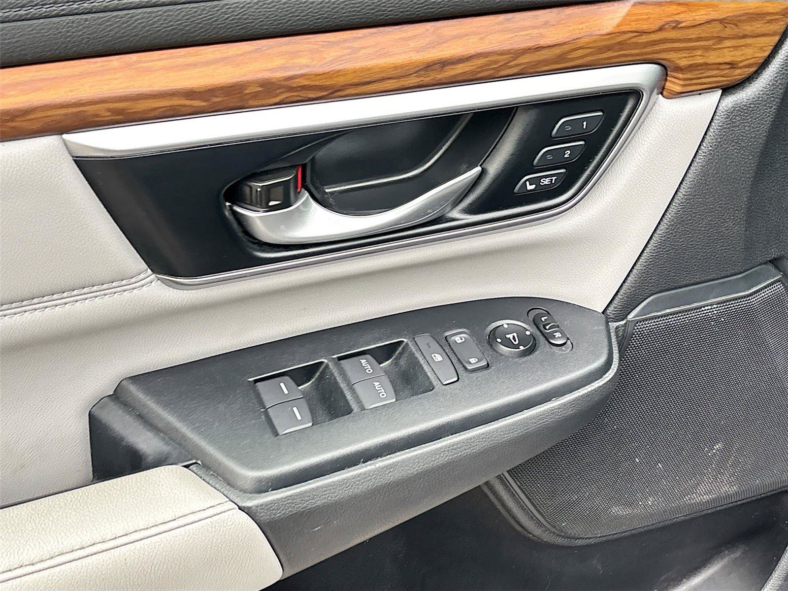 Used 2022 Honda CR-V Touring image 18