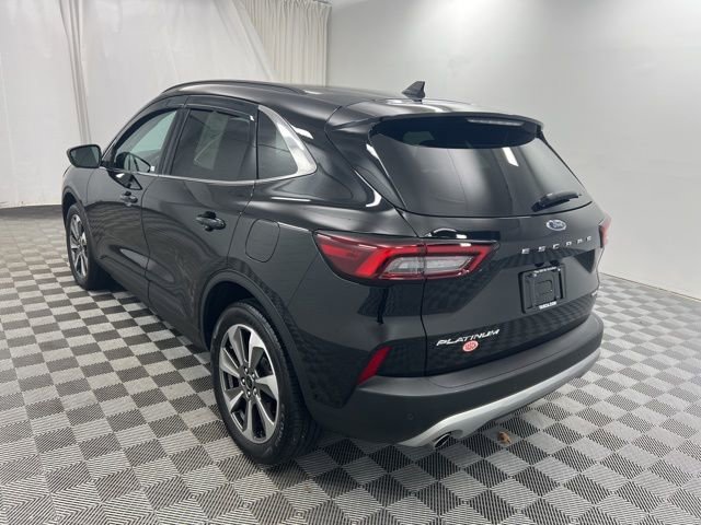 Used 2023 Ford Escape Platinum image 6