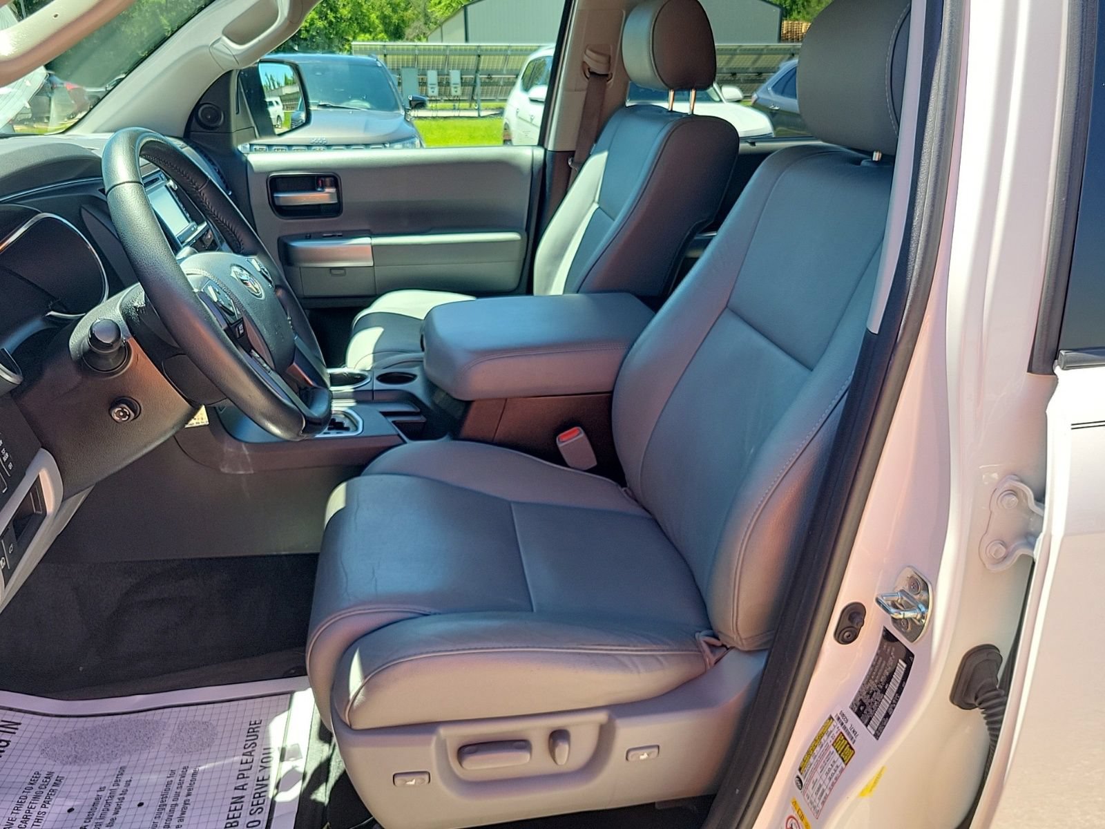 Used 2018 Toyota Sequoia Limited w/ Safety & Convenience Package AWD/4WD image 19