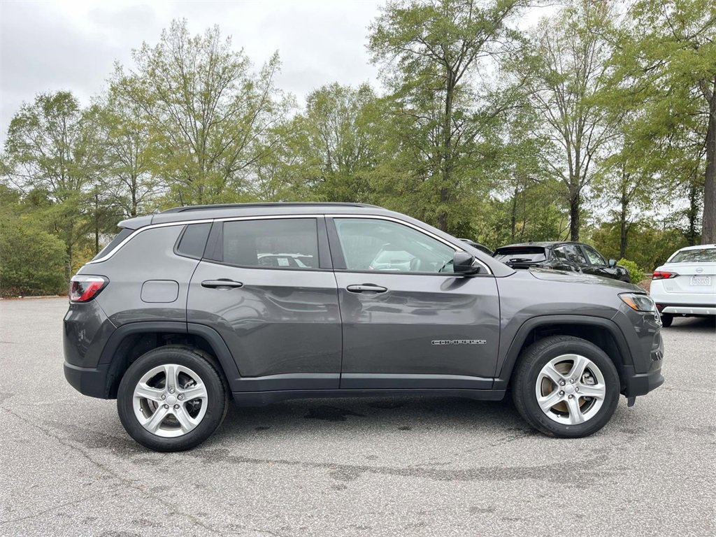 Used 2024 Jeep Compass Latitude image 8