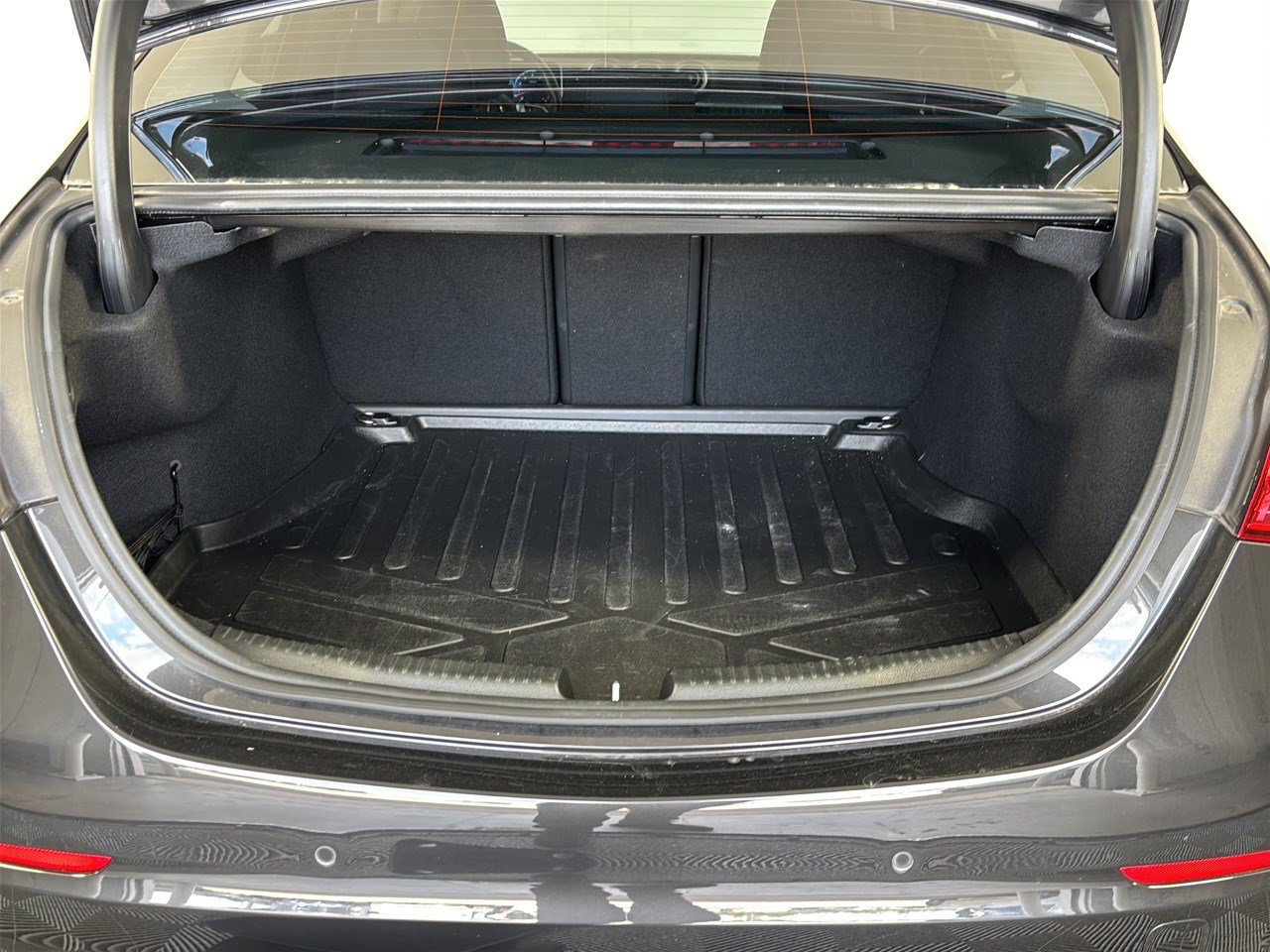 Used 2023 Mercedes-Benz C 300 Sedan image 28