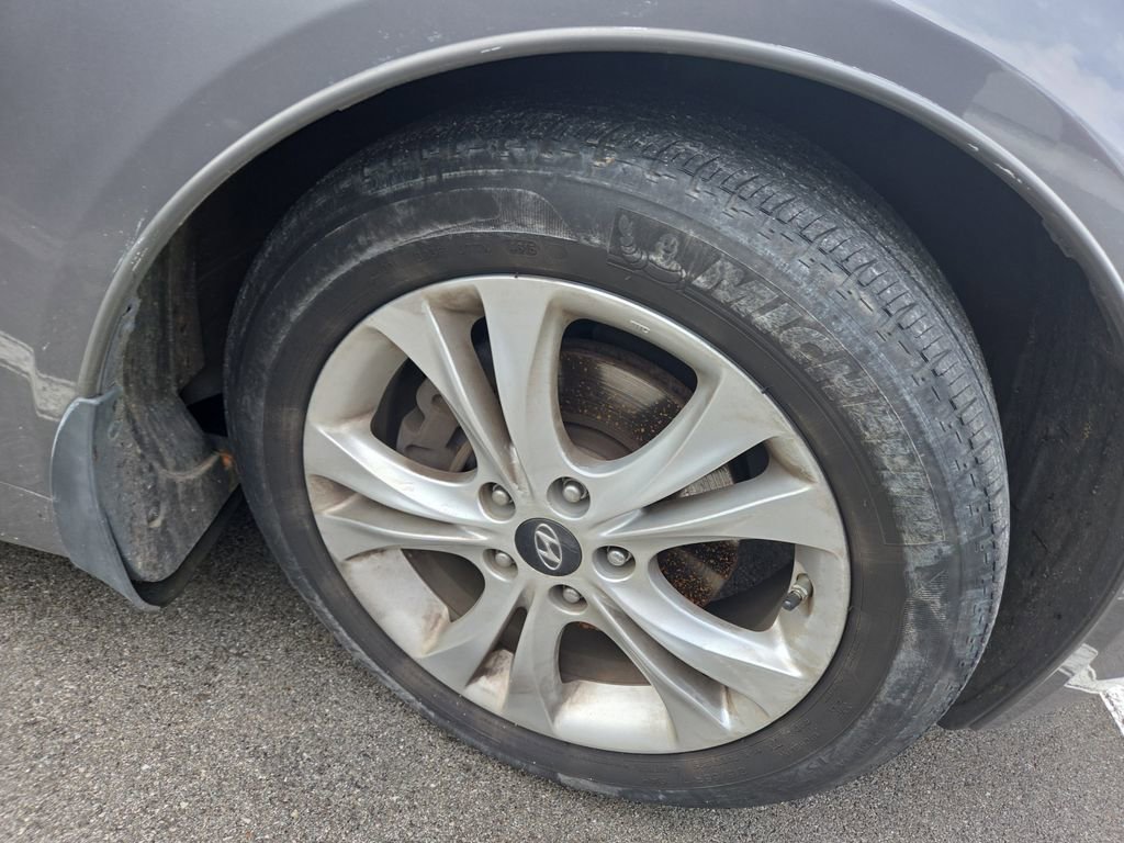 Used 2011 Hyundai Sonata Limited FWD image 2