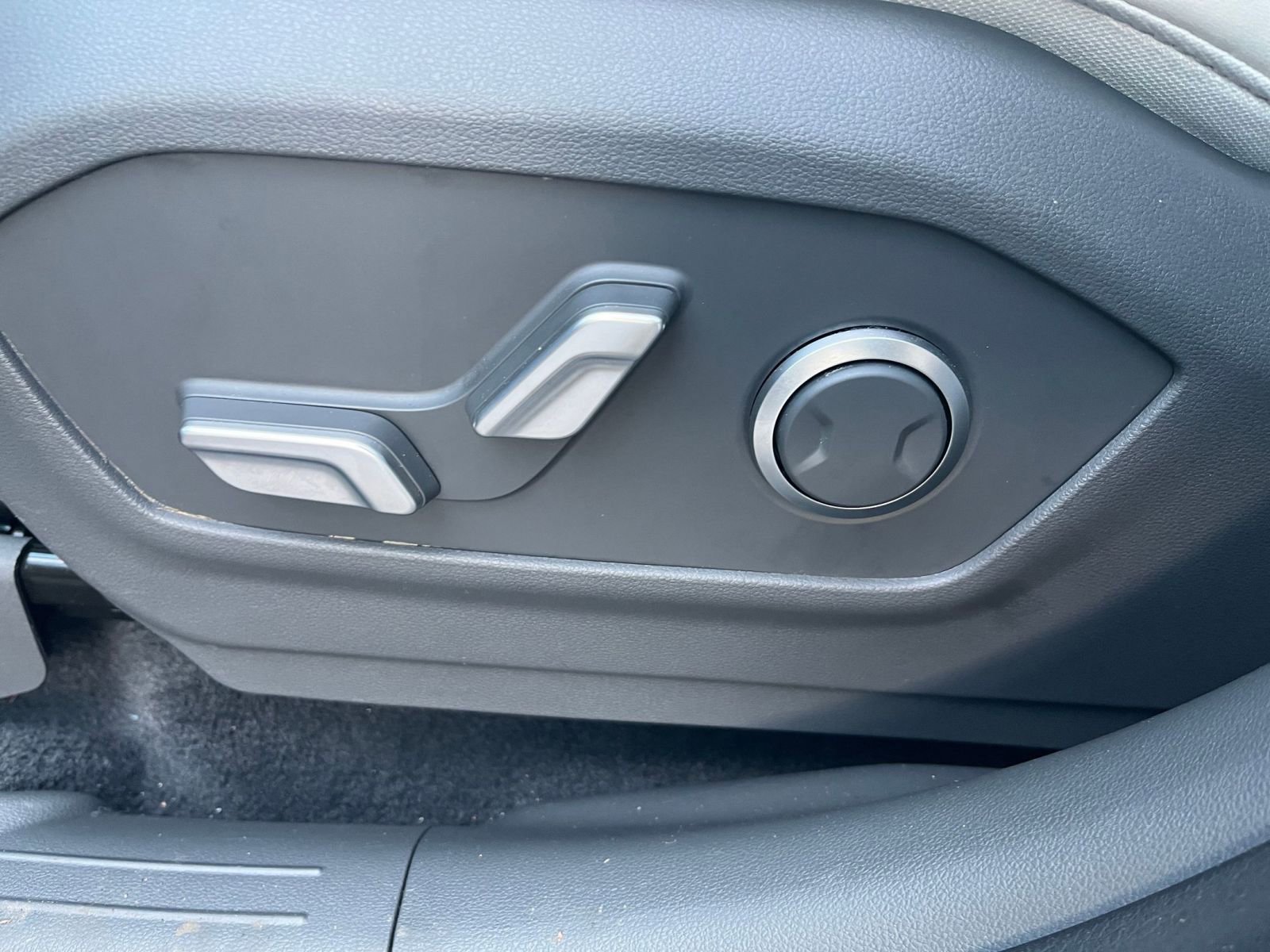 Used 2025 Hyundai Santa Fe SEL image 22