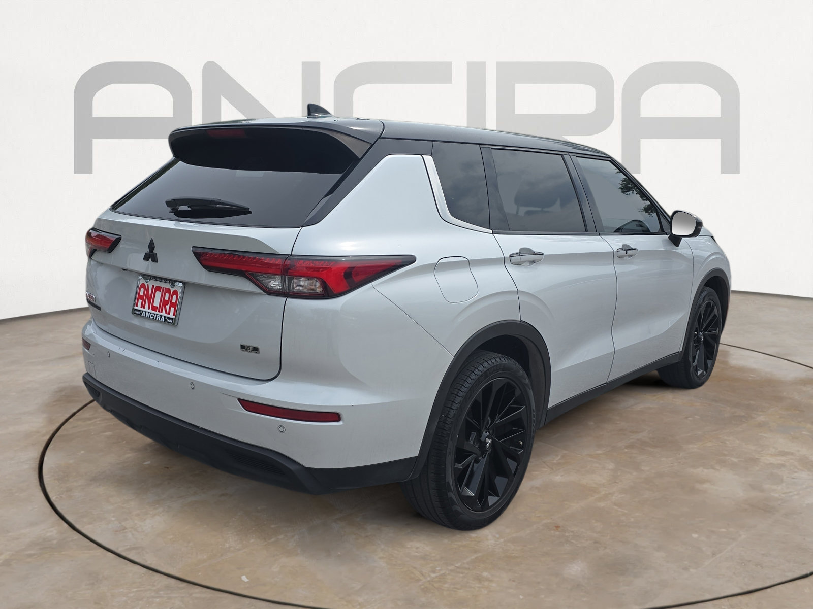 Used 2023 Mitsubishi Outlander SE Black Edition FWD image 10