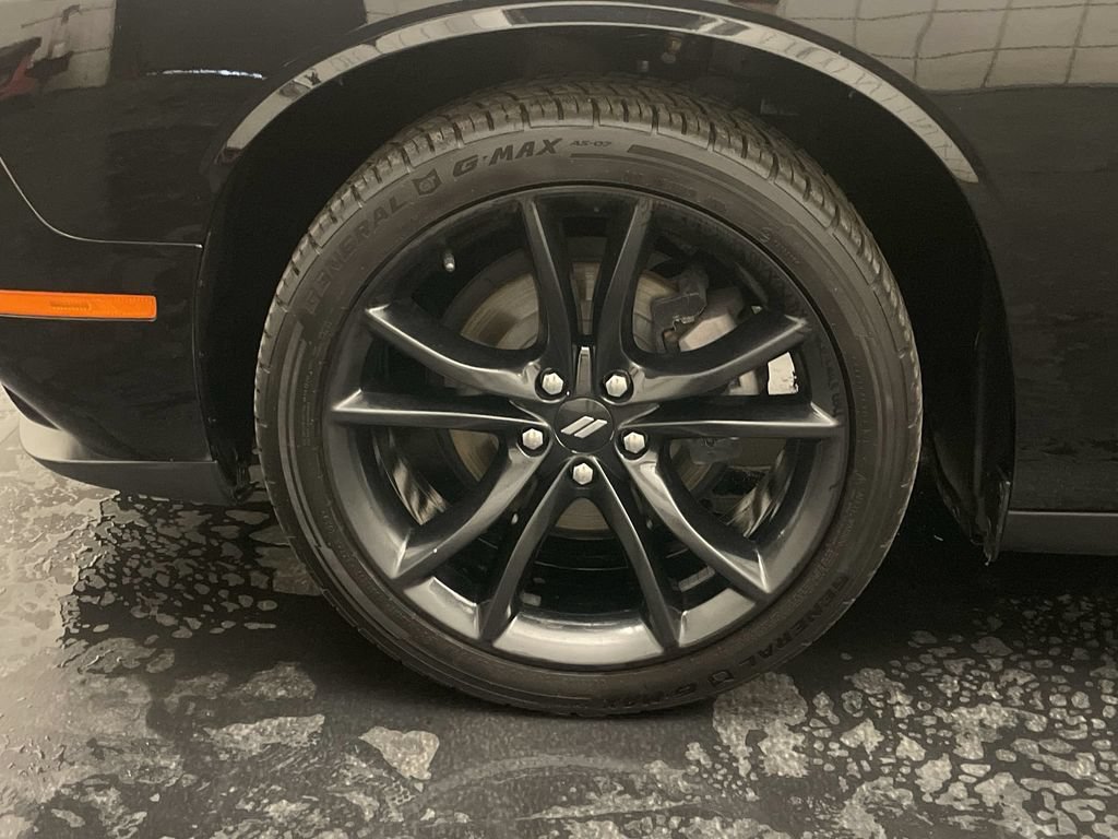 Used 2018 Dodge Challenger SXT w/ Blacktop Package RWD image 26