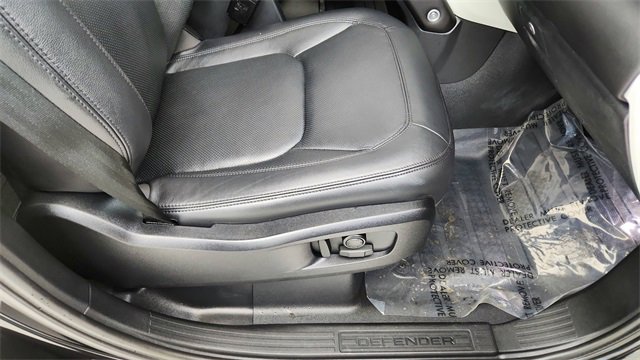 Used 2024 Land Rover Defender 110 S image 21