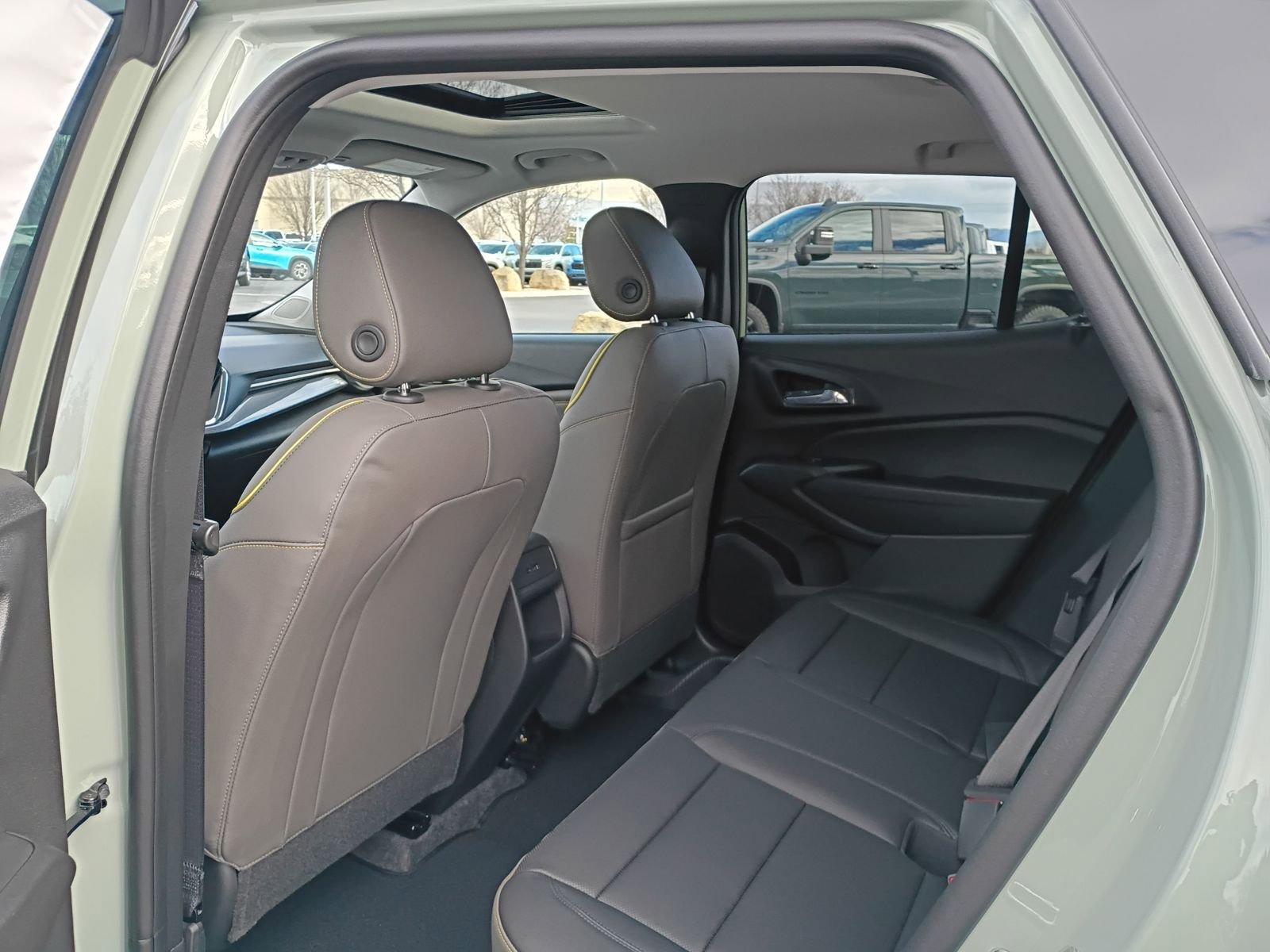 New 2026 Chevrolet Trax ACTIV w/ Sunroof Package image 24