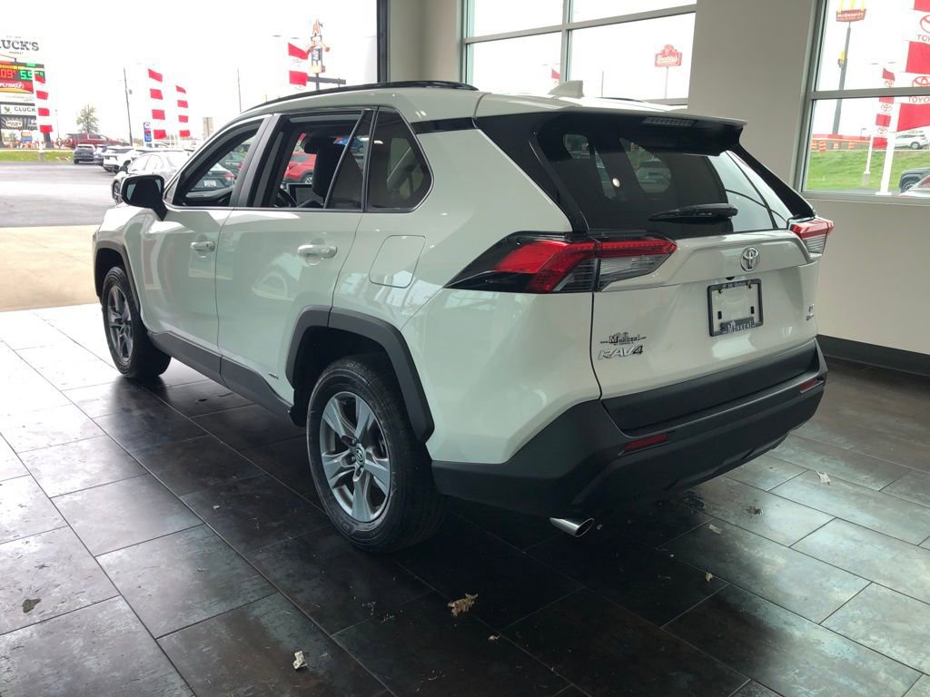 Used 2025 Toyota RAV4 LE image 4