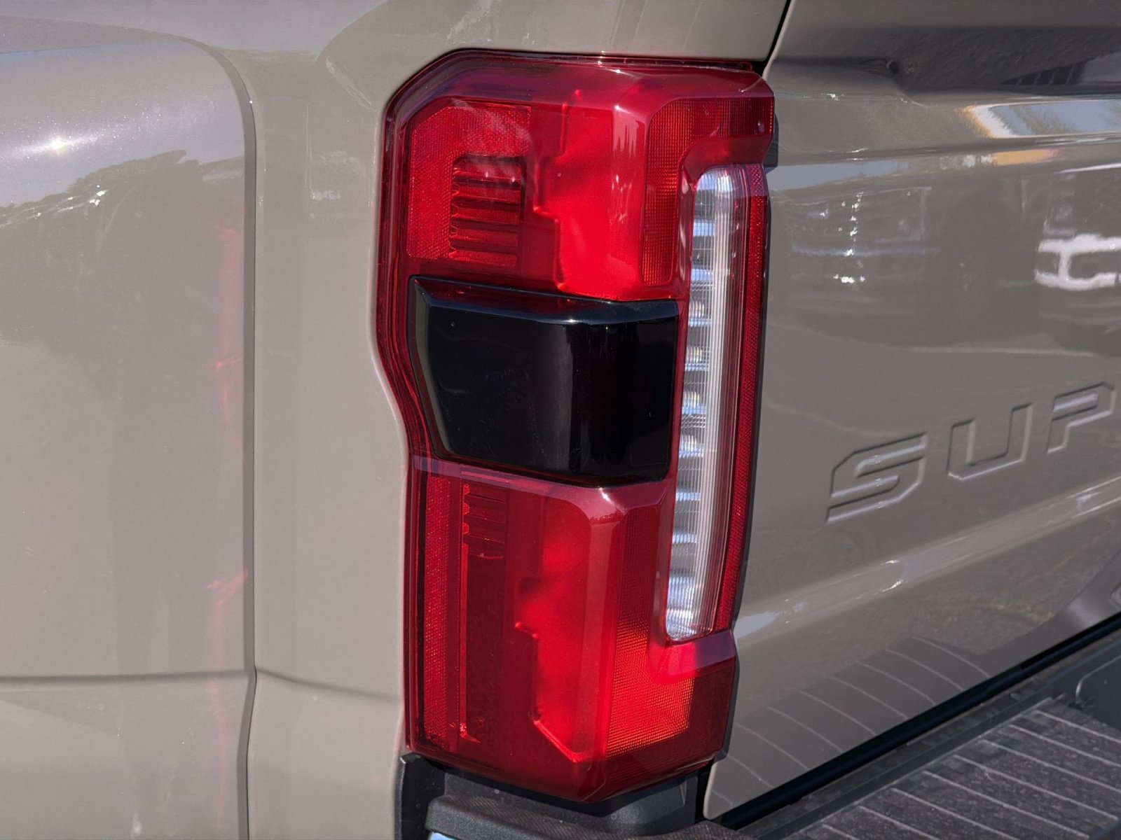 New 2027 Ford F450 XLT w/ 360-Degree Camera Package AWD/4WD image 16