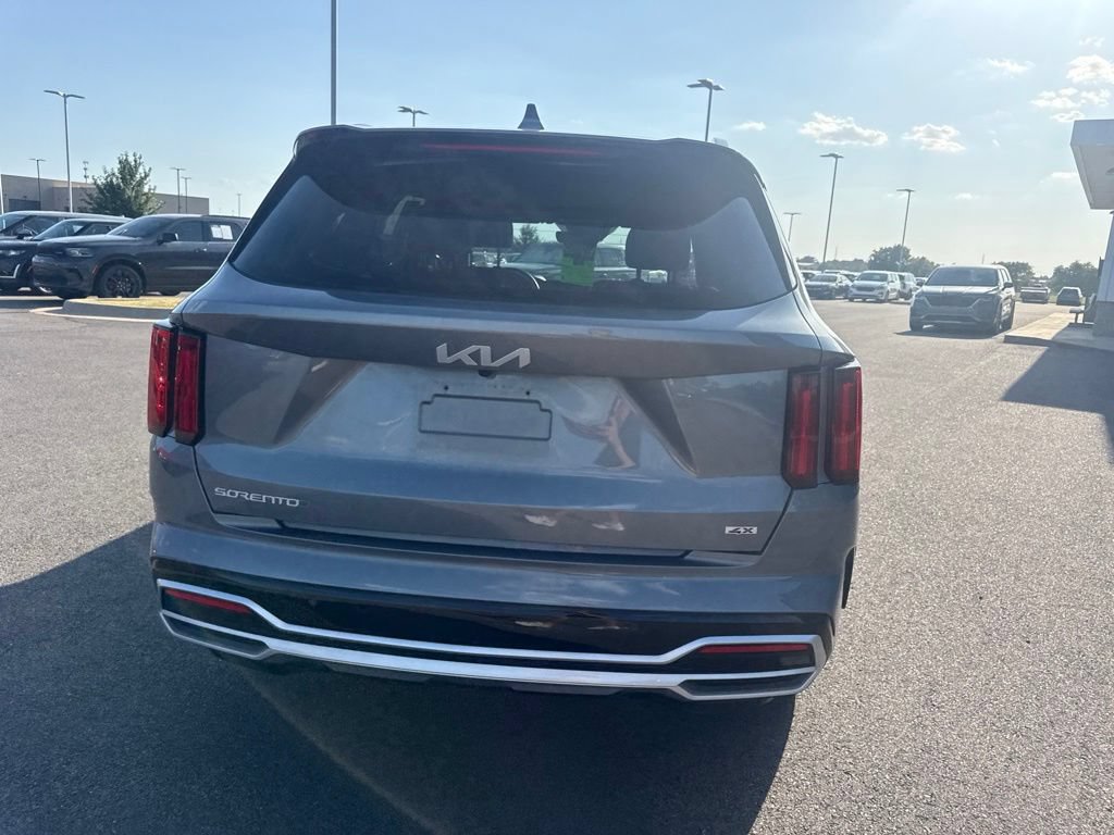 Used 2023 Kia Sorento SX AWD/4WD image 7