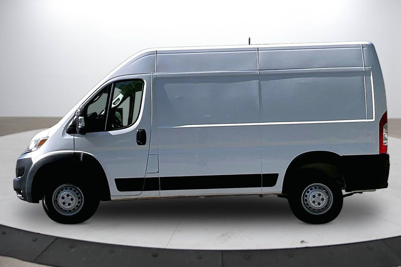 Used 2025 RAM ProMaster 2500 w/ Convenience Group image 6