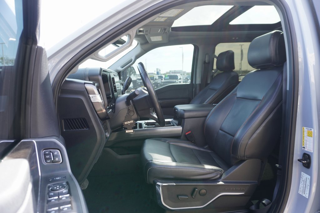 Used 2024 Ford F250 Lariat w/ Sport Appearance Package image 7