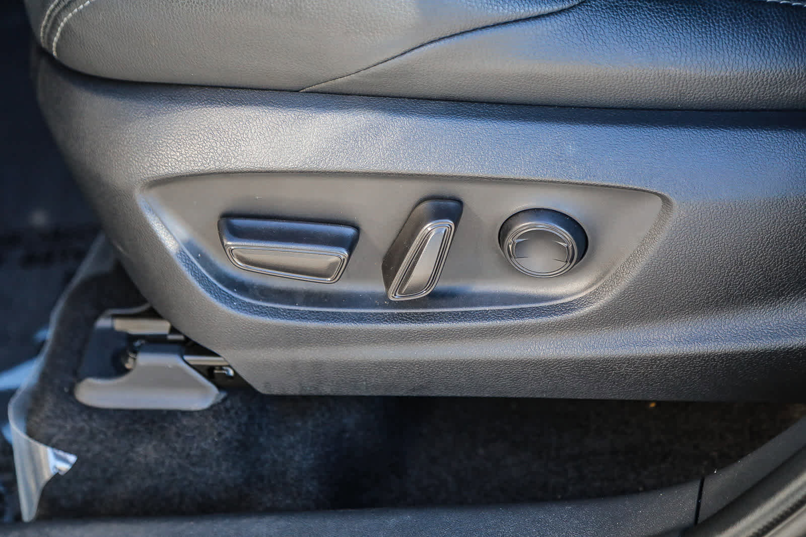 Used 2023 Toyota bZ4X Limited image 19