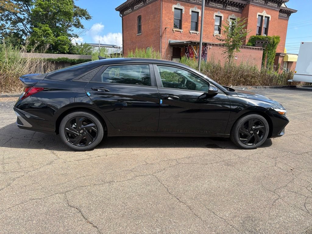 New 2026 Hyundai Elantra Sport FWD image 8