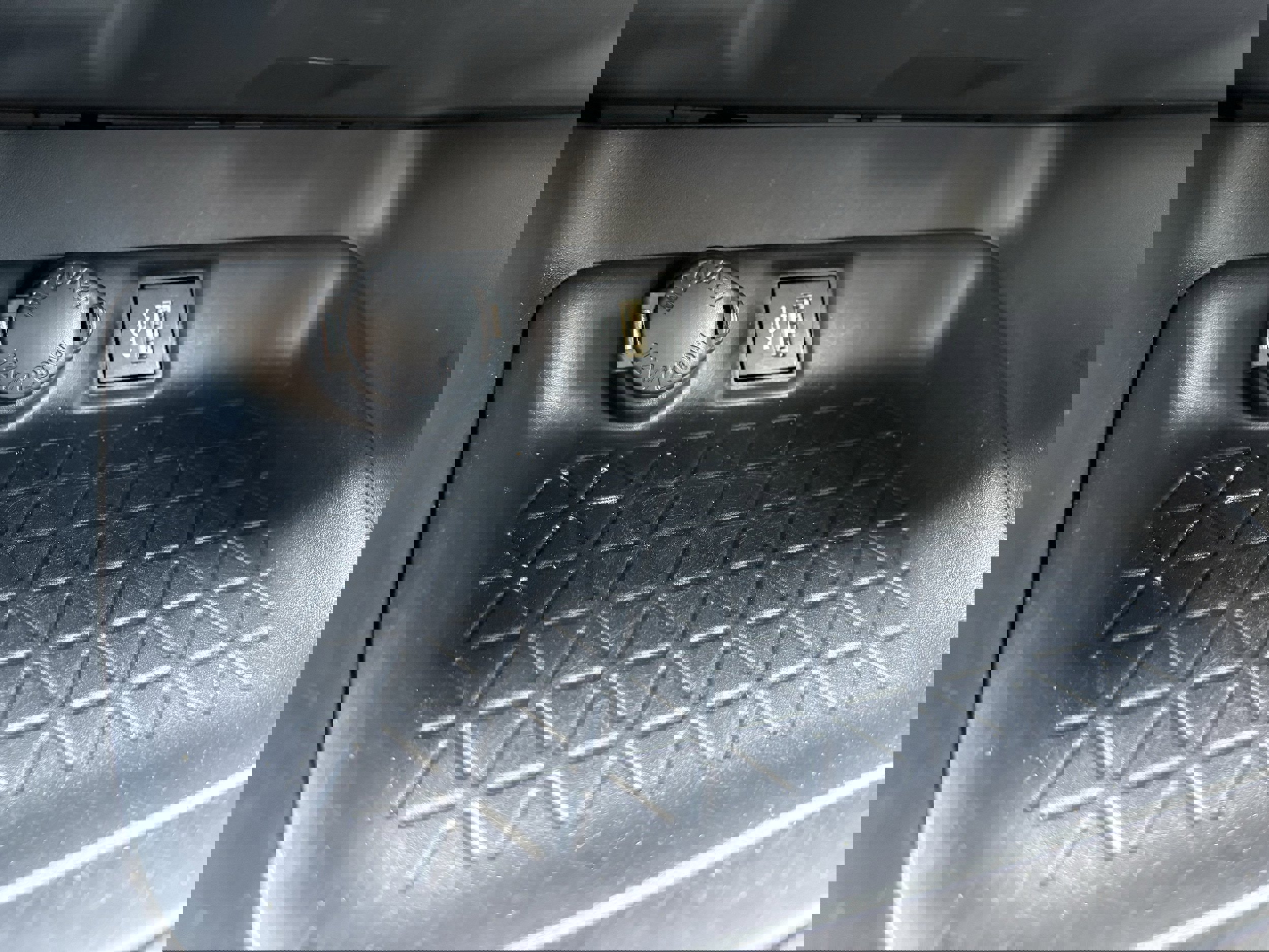 Used 2024 Toyota RAV4 XLE w/ Convenience Package AWD/4WD image 21