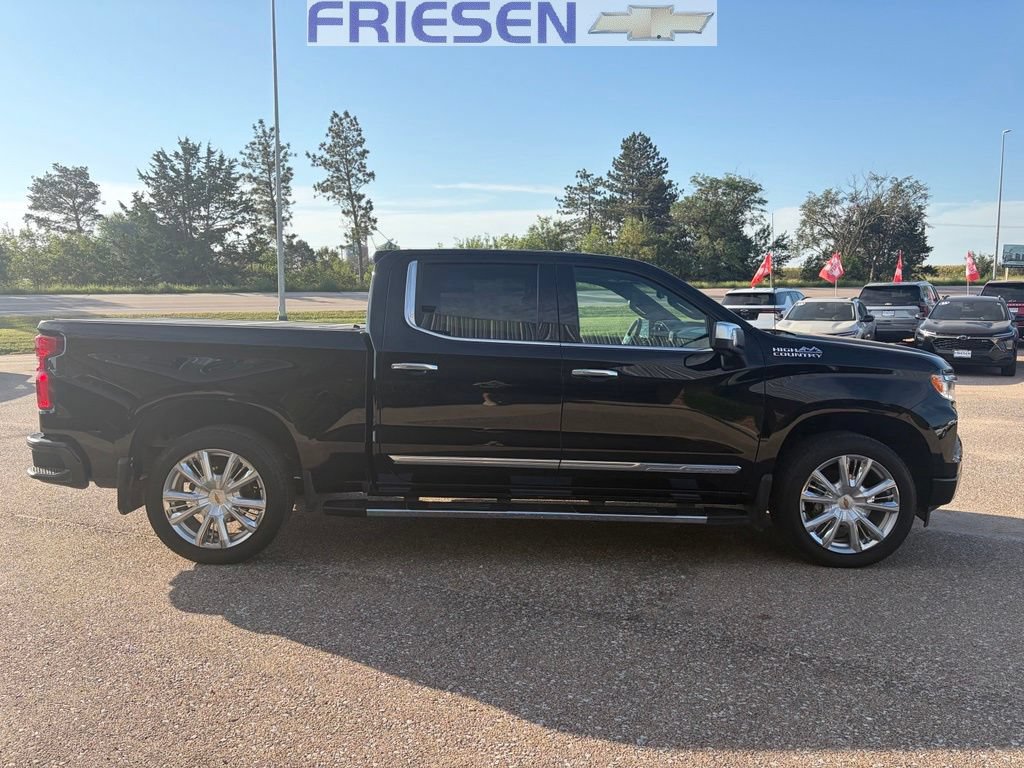 Used 2025 Chevrolet Silverado 1500 High Country w/ High Country Premium Package AWD/4WD image 7