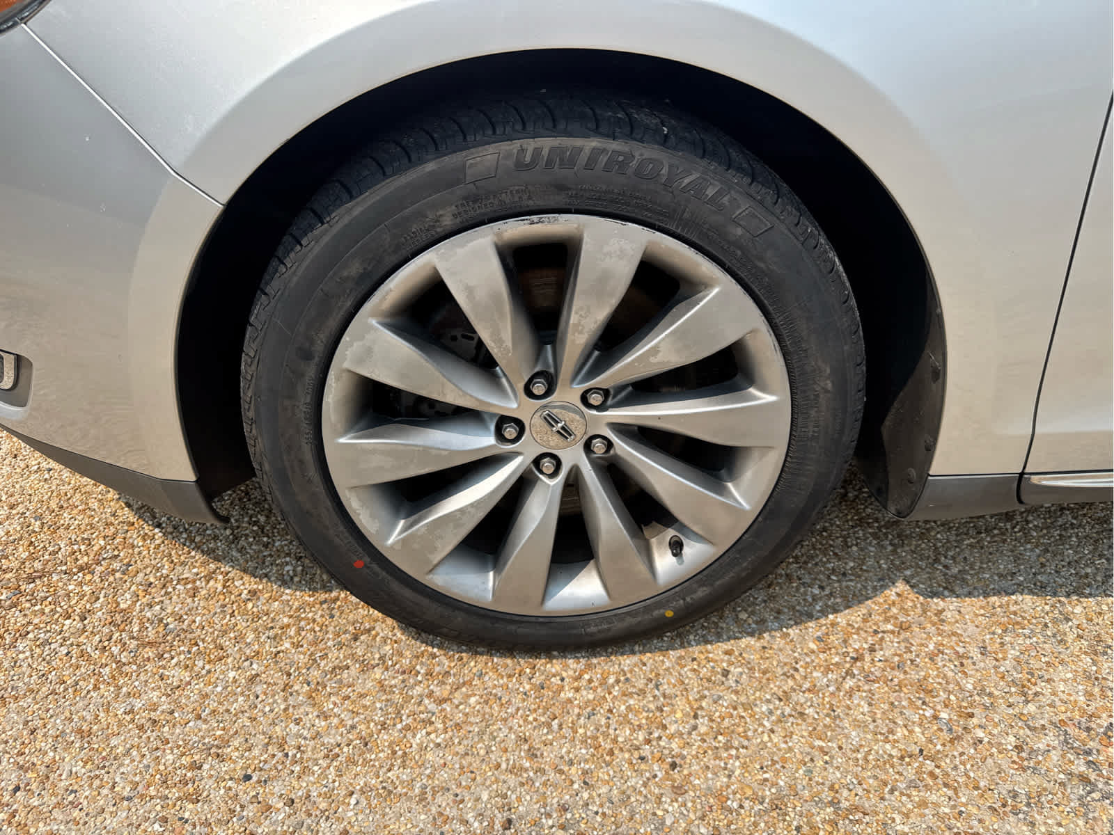 Used 2013 Lincoln MKS FWD image 12