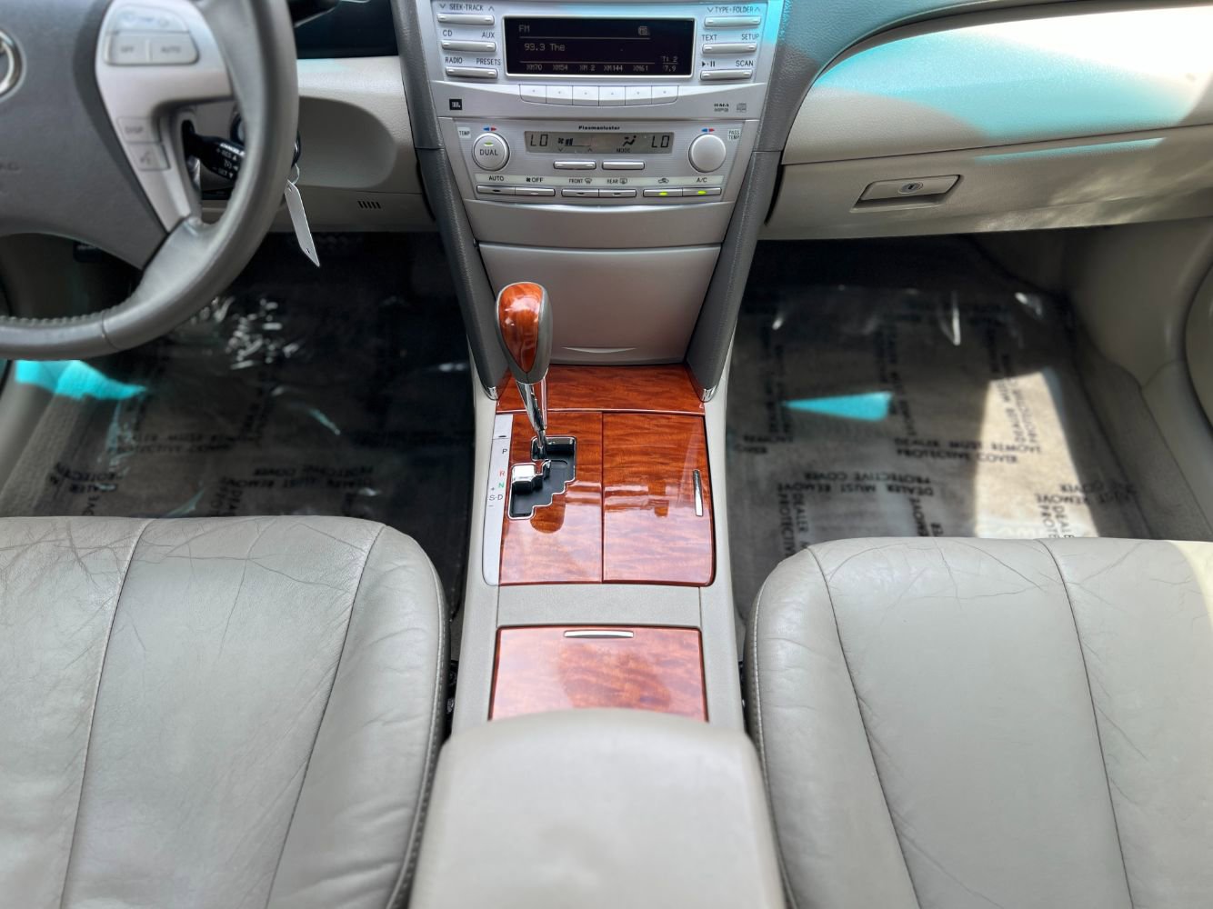 Used 2011 Toyota Camry XLE FWD image 17