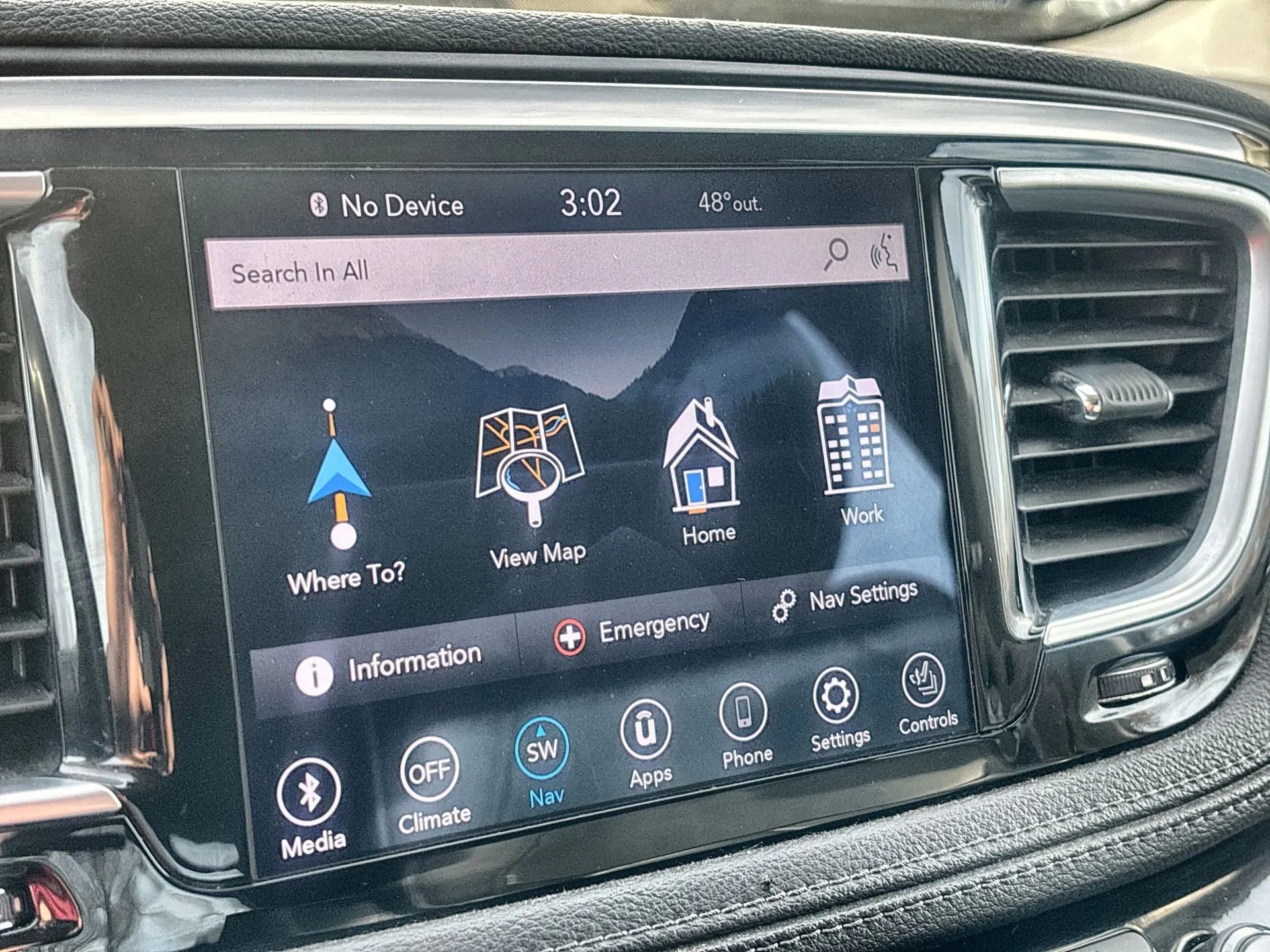 Used 2020 Chrysler Pacifica Limited FWD image 20