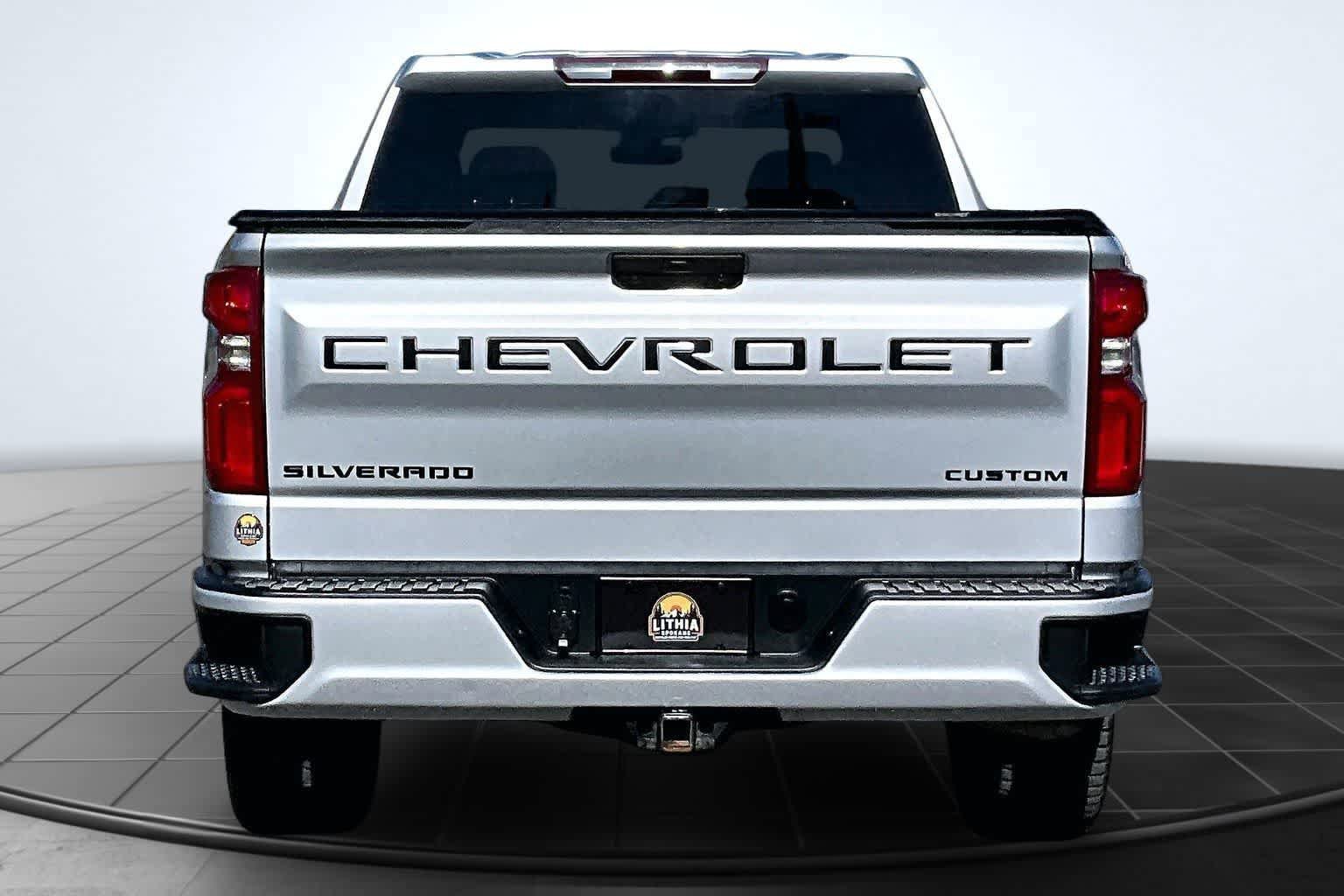 Used 2021 Chevrolet Silverado 1500 Custom w/ LPO, Dark Essentials Package AWD/4WD image 5