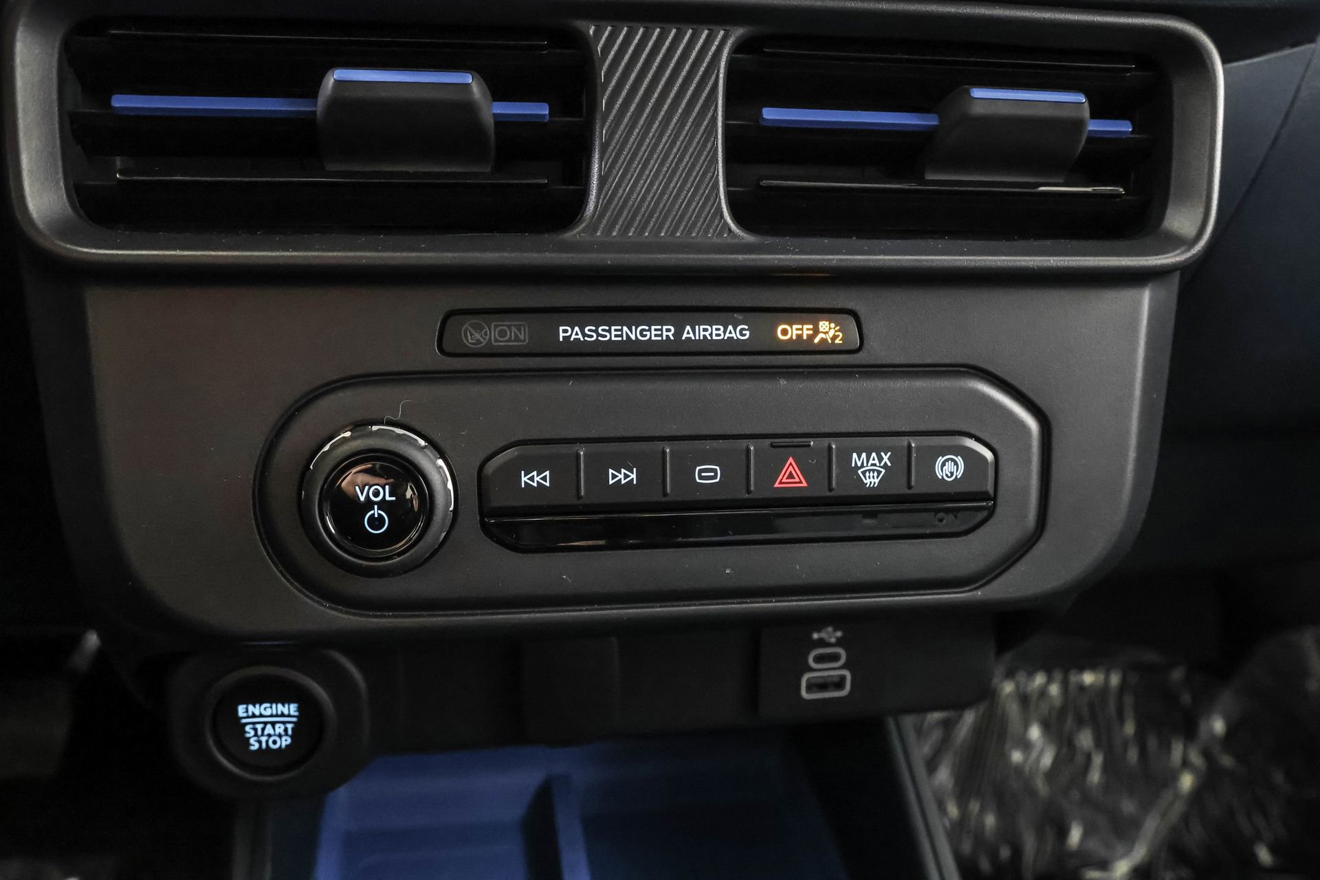 Used 2025 Ford Maverick XLT w/ Equipment Group 302A image 30