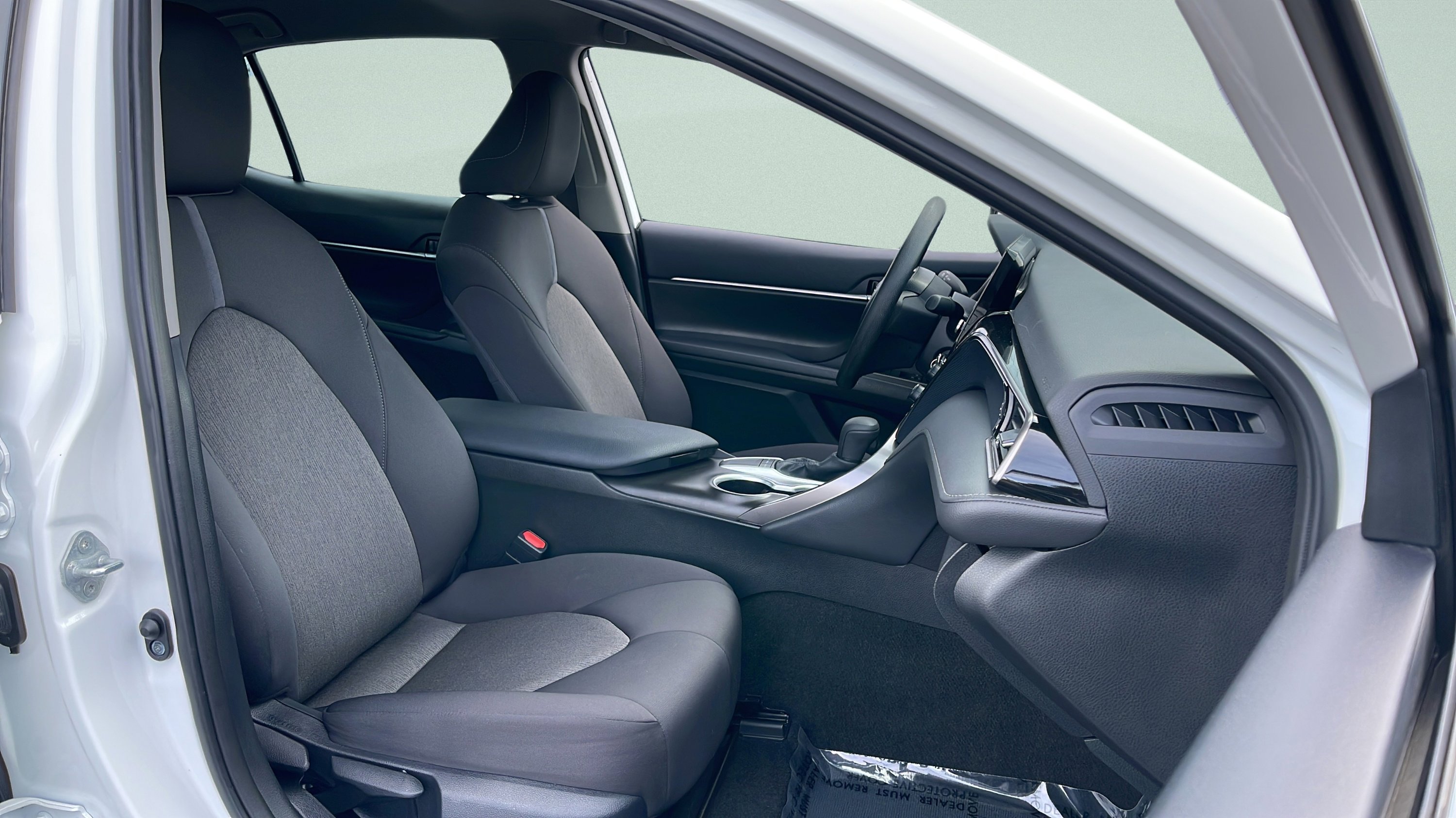 Used 2024 Toyota Camry LE image 27