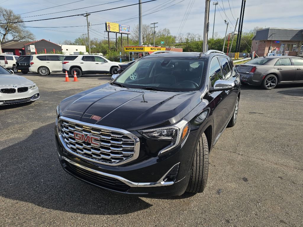 Used 2018 GMC Terrain Denali w/ Advanced Safety Package FWD image 3