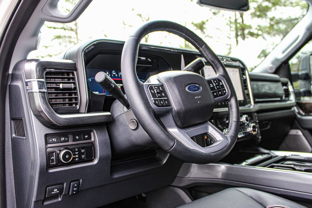 Used 2024 Ford F350 Lariat w/ Lariat Ultimate Package image 26