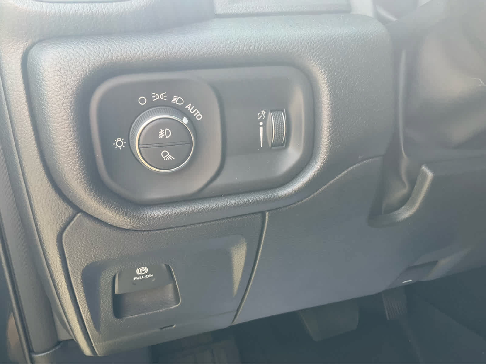 Used 2025 RAM 1500 Tradesman AWD/4WD image 12